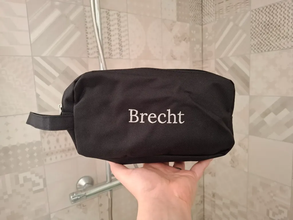 Toilettas zwart.webp