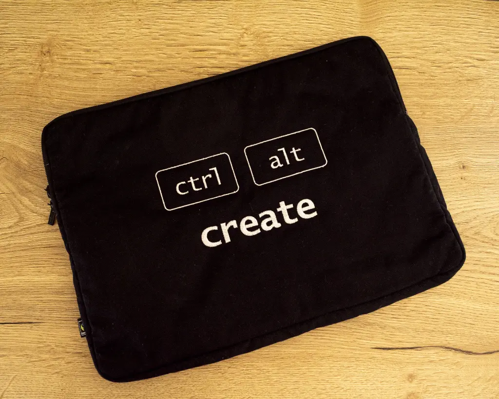 20250819_laptoptas-ctrlaltcreate_002.webp