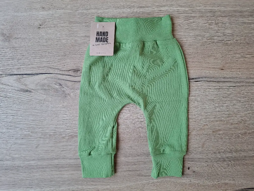 Broekje groen
