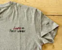 T-shirt 'Love at first woof'