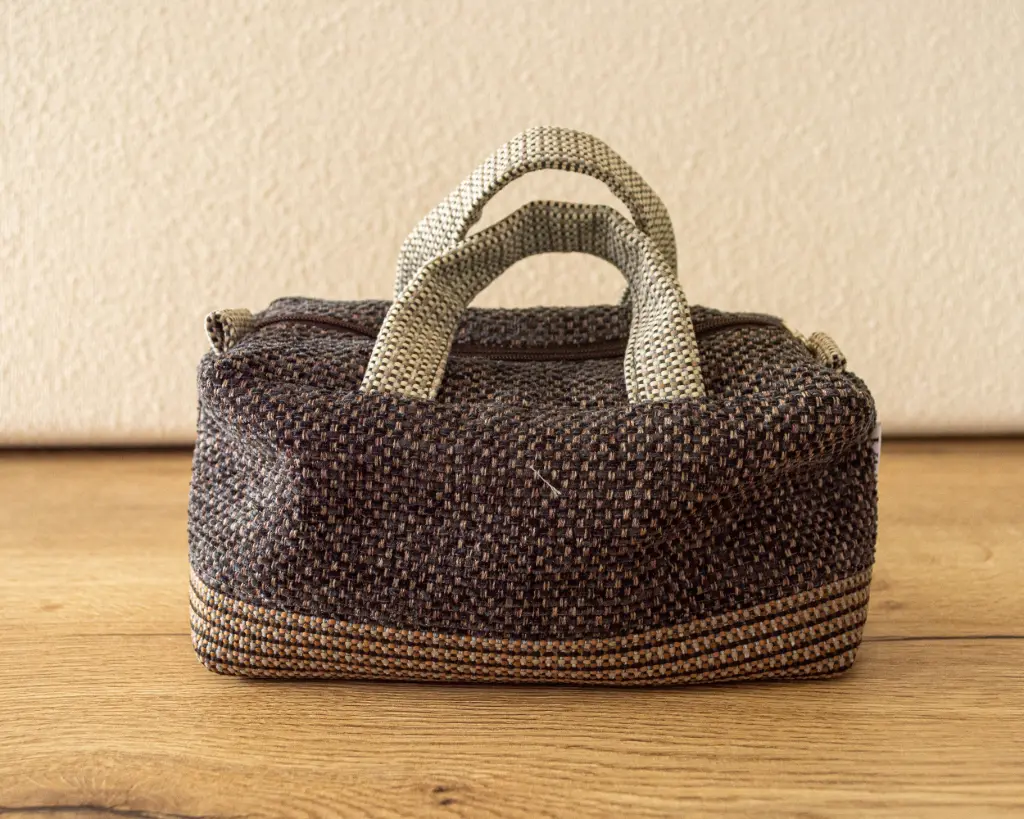 Boxy met handvatten 1 greige