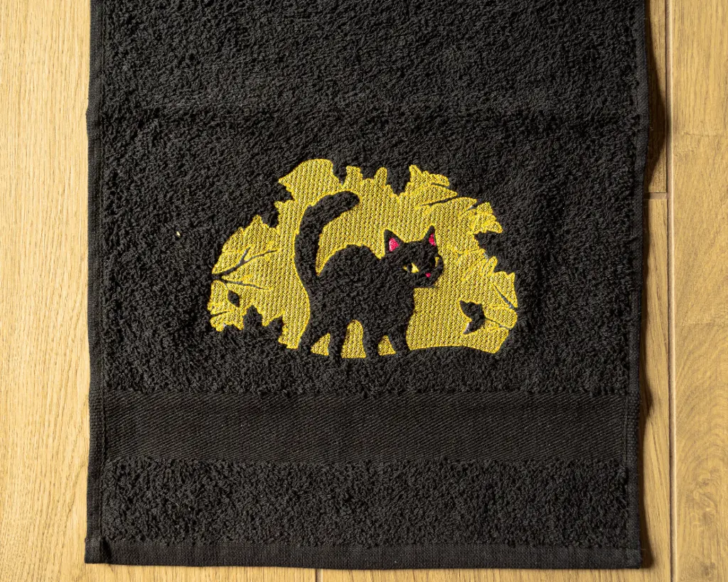 Gastendoekje zwarte kat