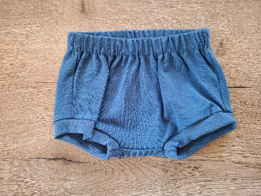 Kort broekje blauw