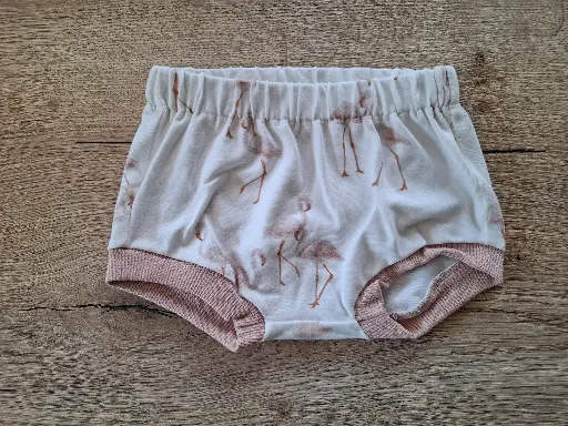 Kort broekje flamingo